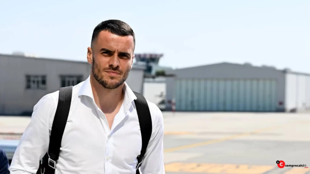 Filip Kostic arrived in Turin earlier today to complete the move to Juventus after the negotiation with Eintracht Frankfurt concluded. 