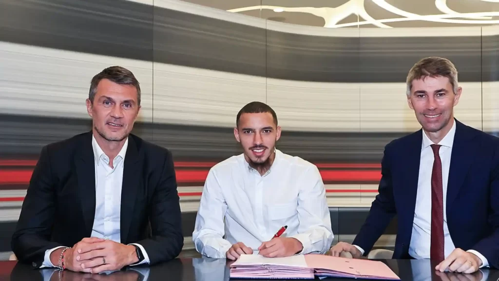 Bennacer signing new contract for AC Milan.